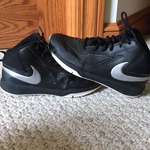 Nike Kids Basketball Shoes (size 3)